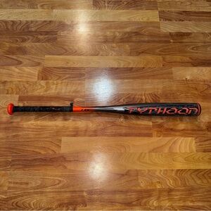Easton Typhoon Youth Baseball Bat 31” 20oz 2 1/4" Diameter LK72 -11 Black/Orange